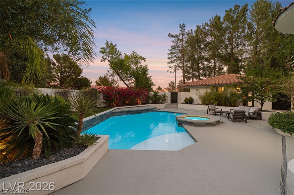 2233 Versailles Court