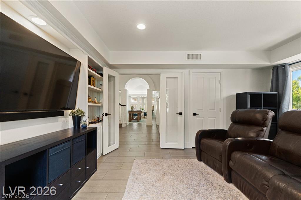 2233 Versailles Court