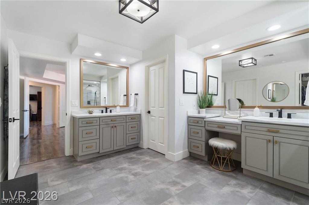 2233 Versailles Court