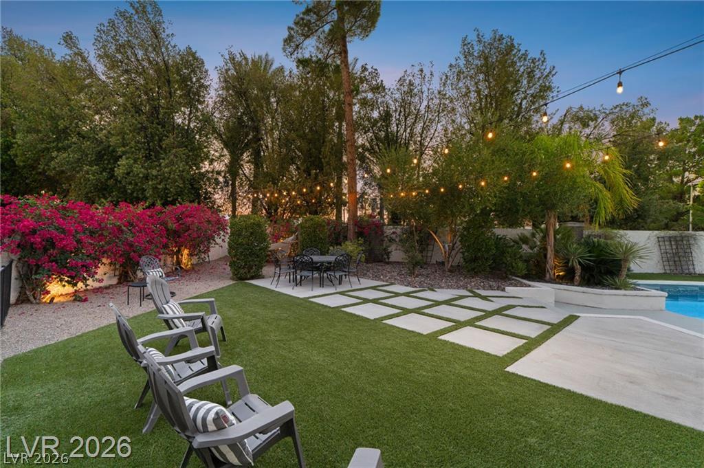 2233 Versailles Court