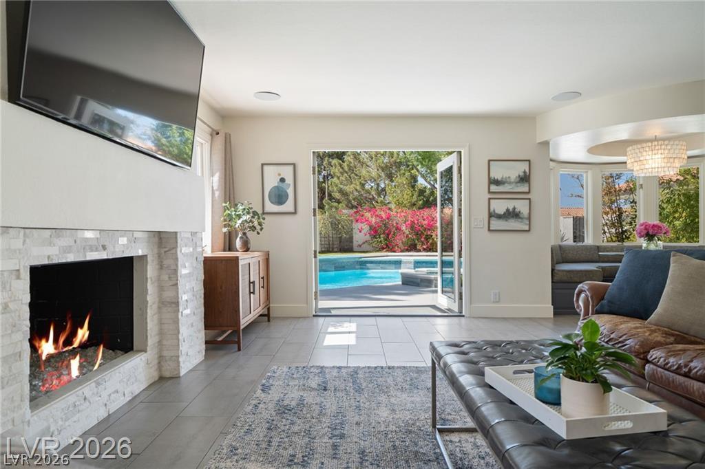 2233 Versailles Court