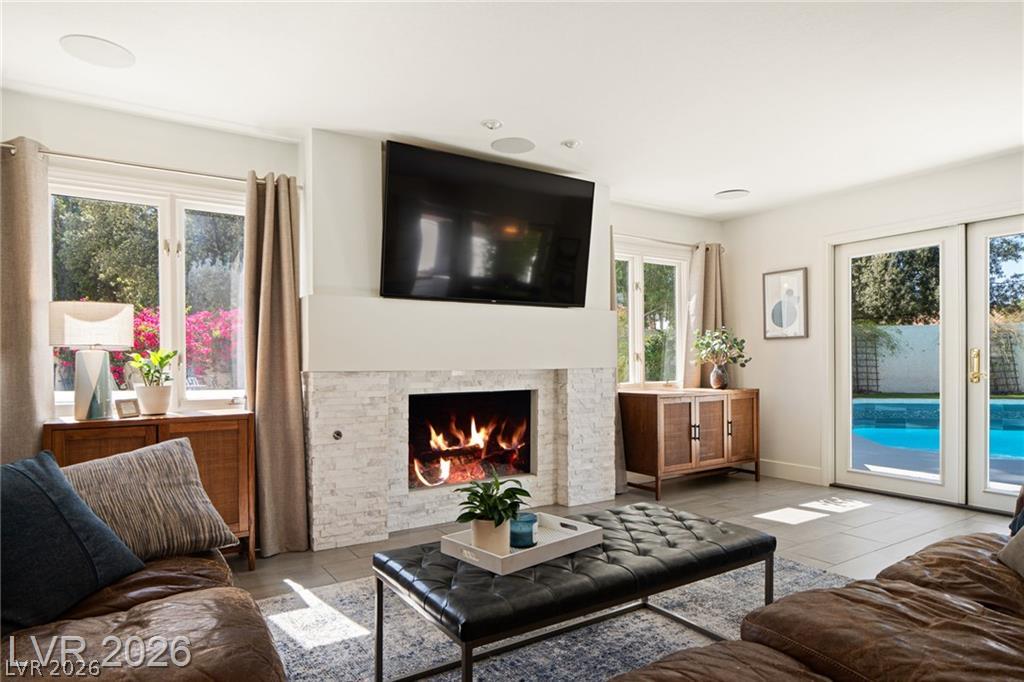 2233 Versailles Court