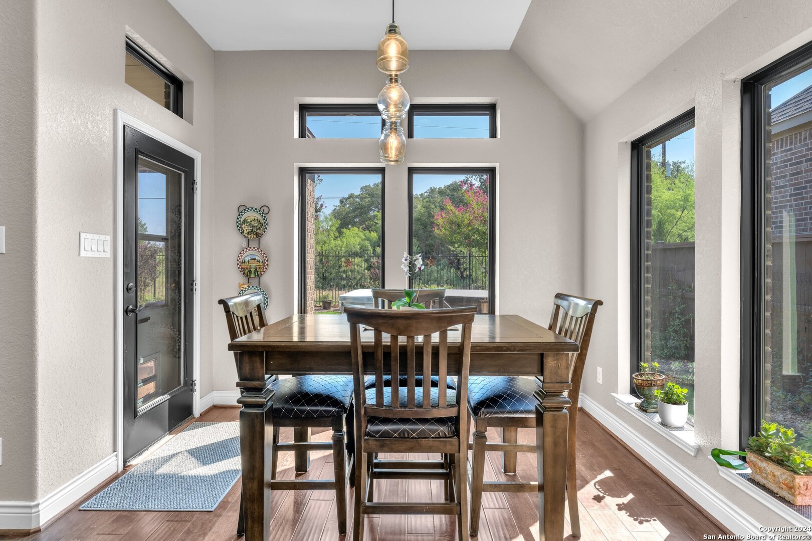 2632 Malboona Mews