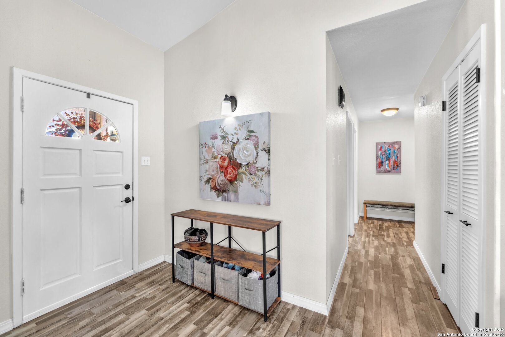 5611 Creekwood