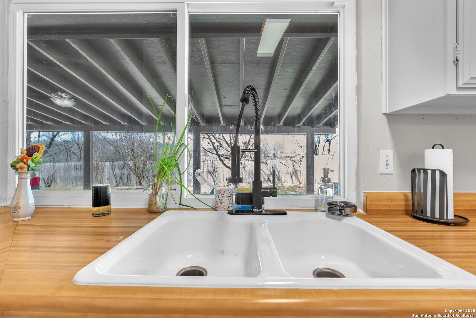 5611 Creekwood