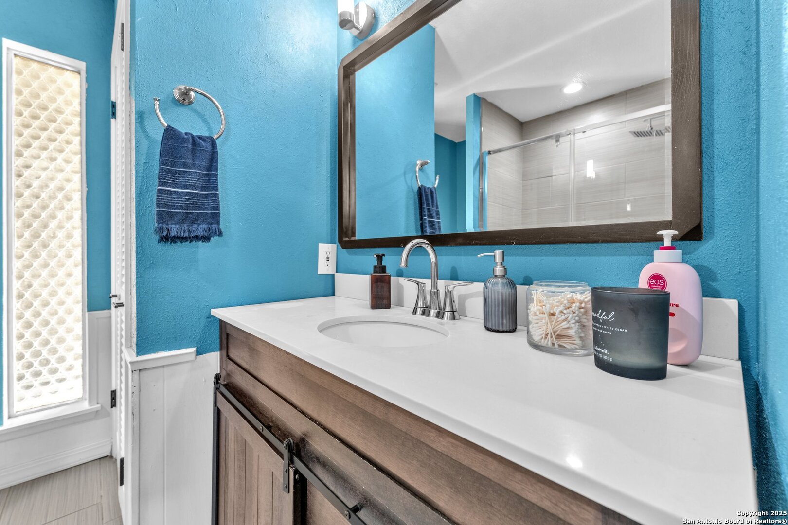 5611 Creekwood
