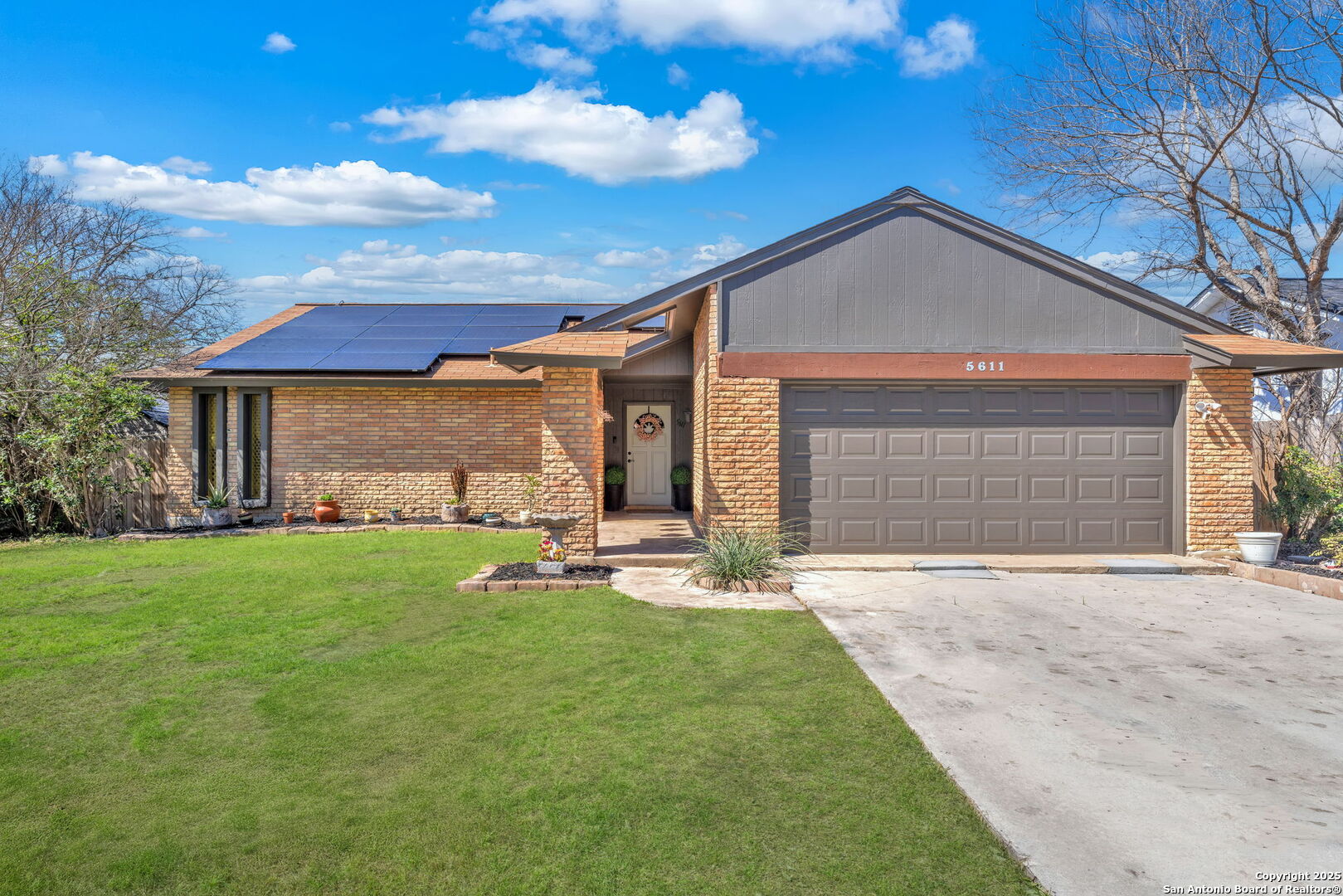 5611 Creekwood
