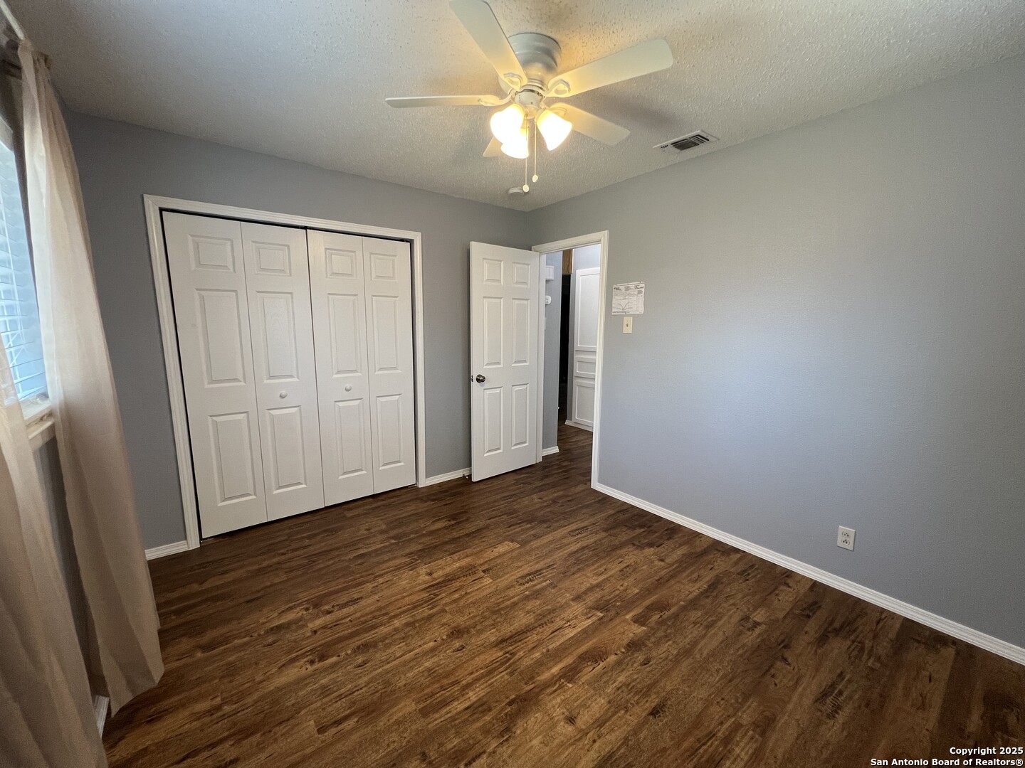 5806 Tree View