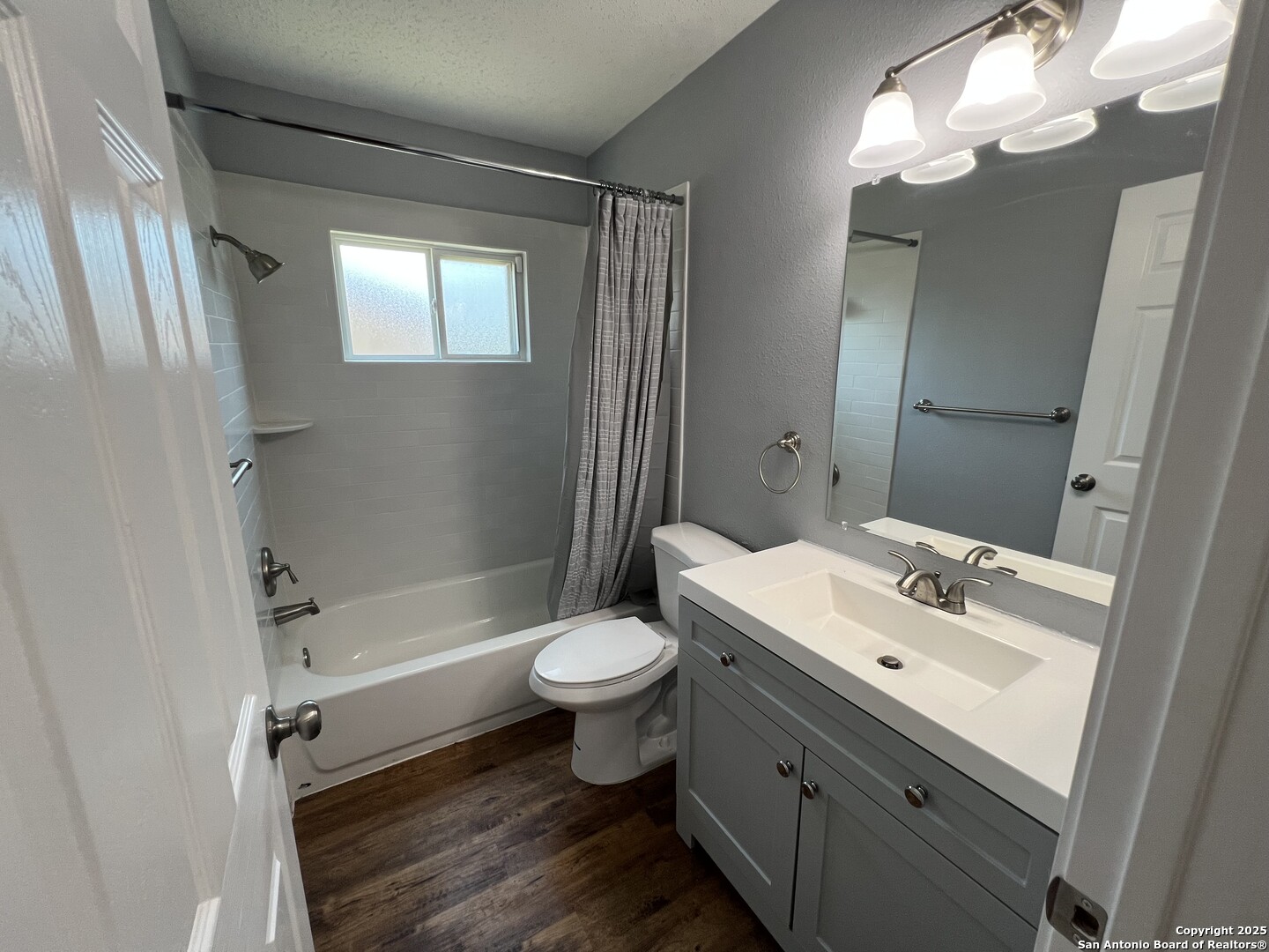 5806 Tree View