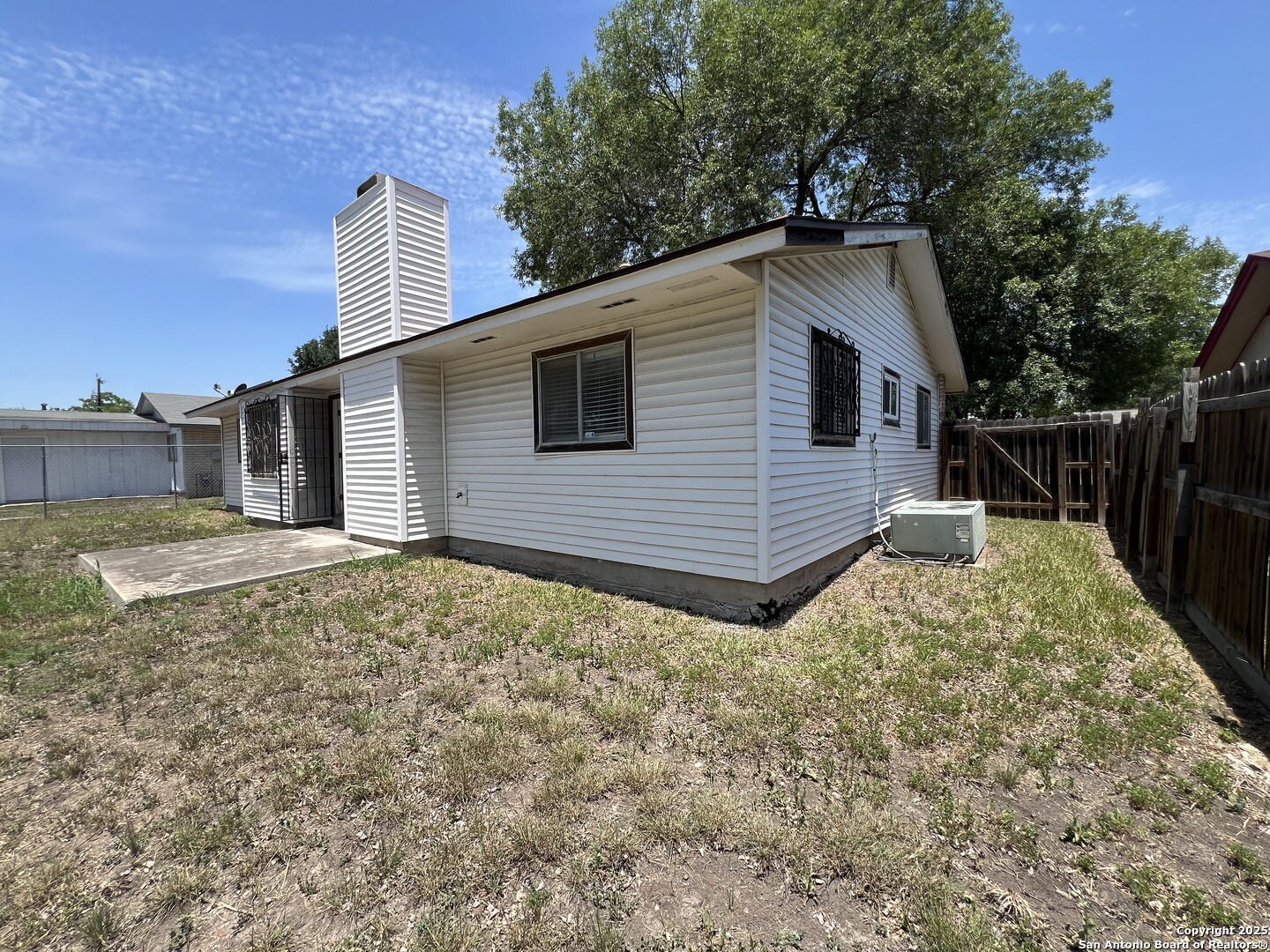 5806 Tree View