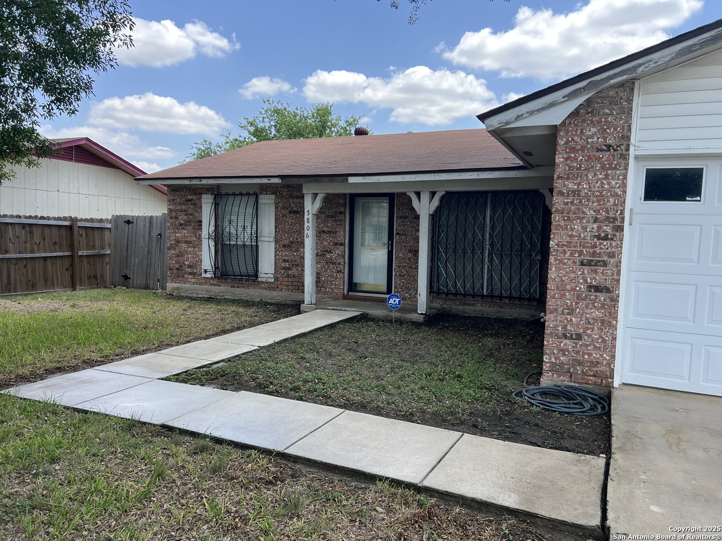 5806 Tree View