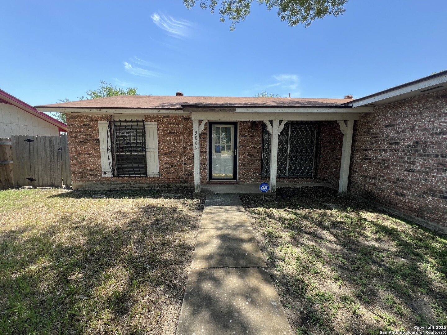 5806 Tree View