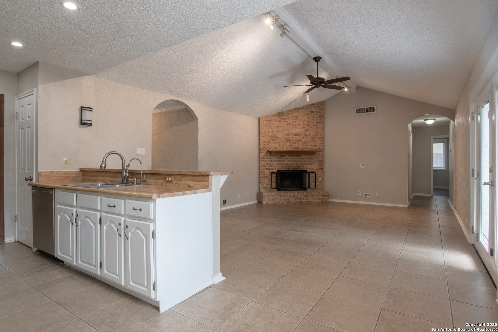7122 Ranch Hill Dr