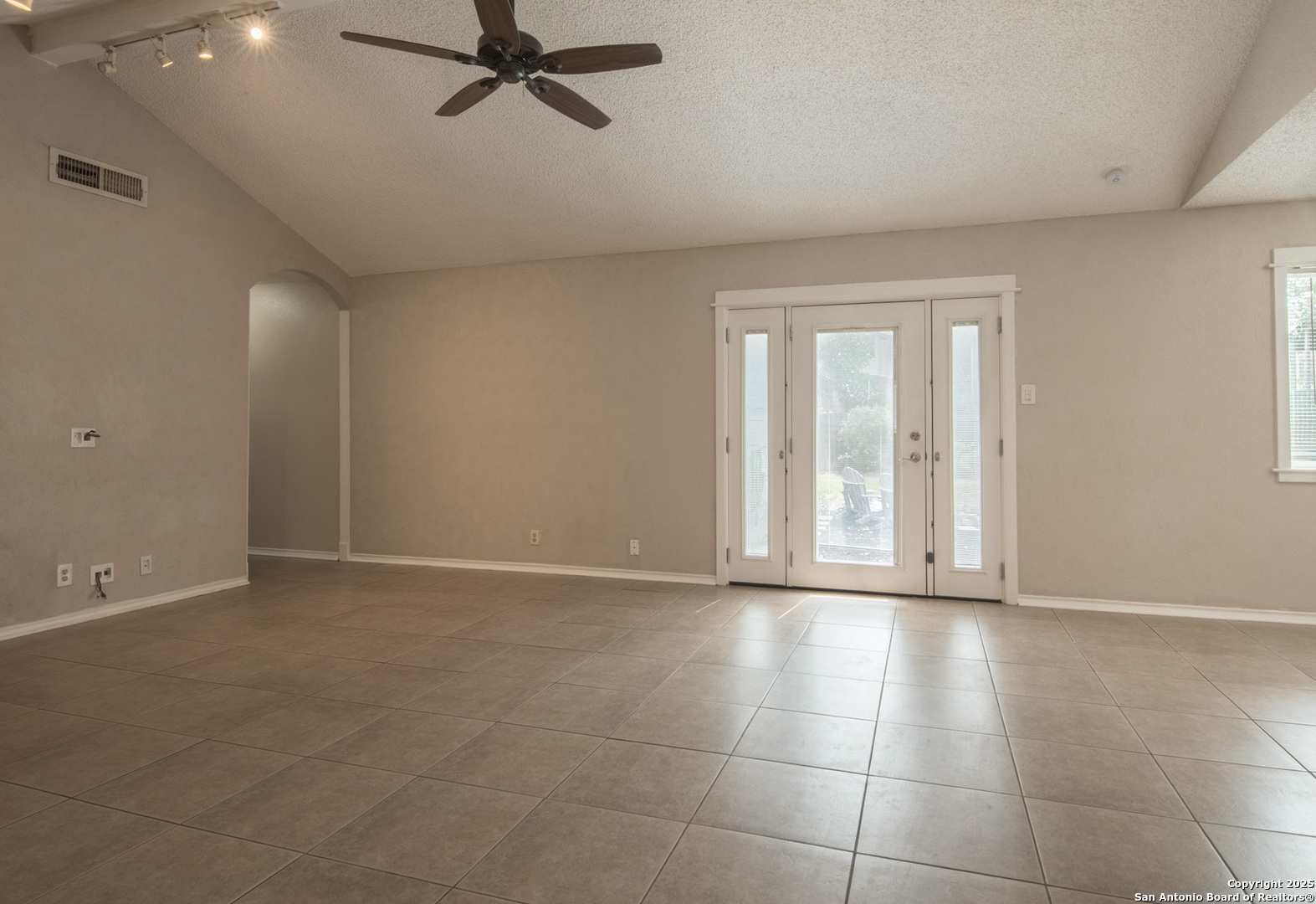 7122 Ranch Hill Dr