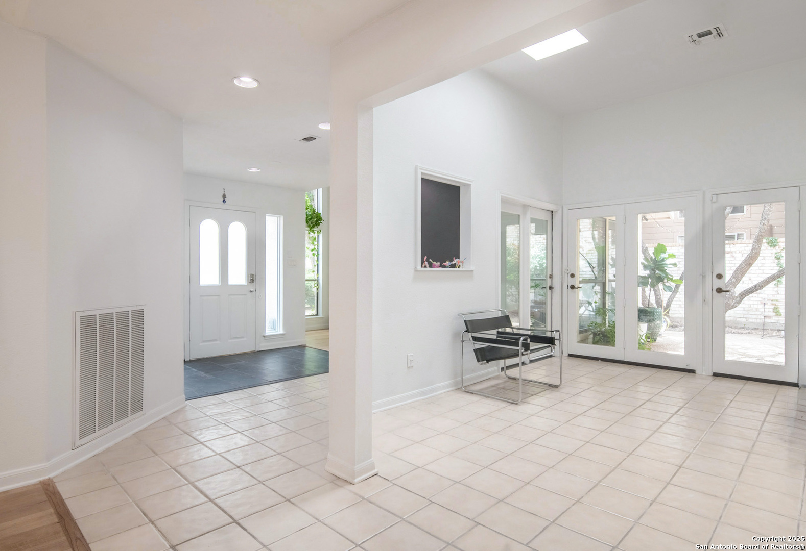 3726 Hunters Trail