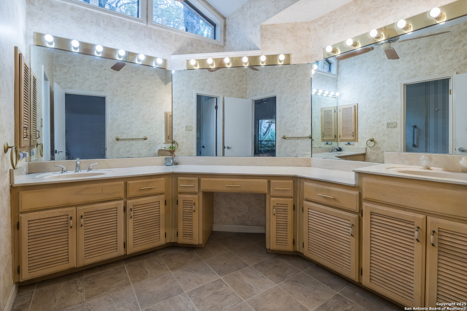 3726 Hunters Trail