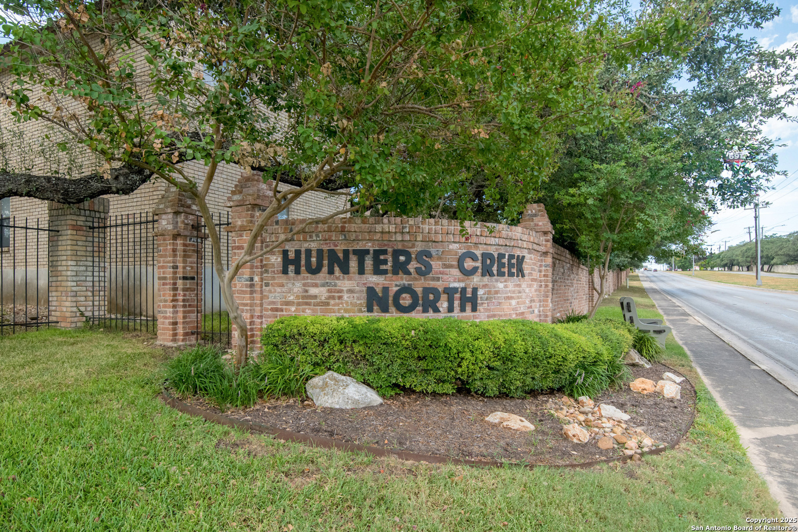 3726 Hunters Trail