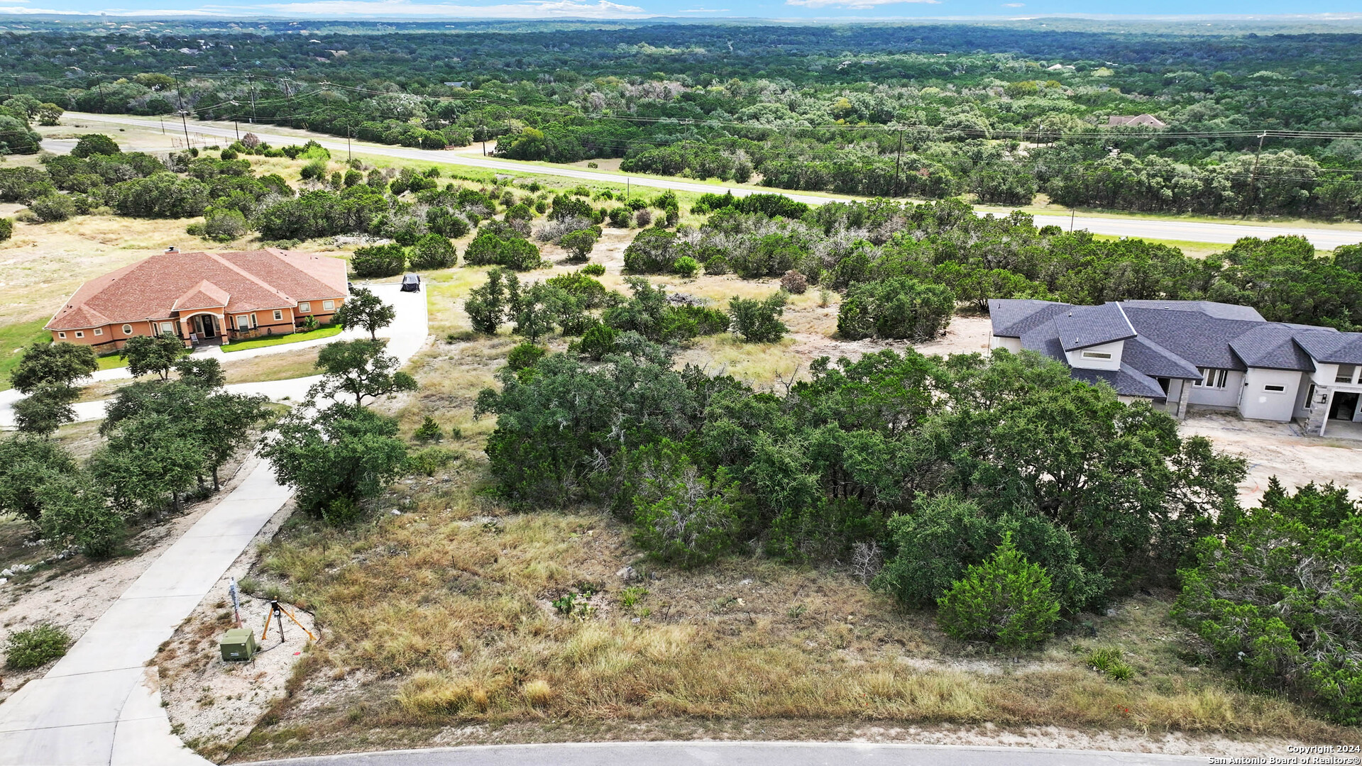 27010 ROCKY RIM