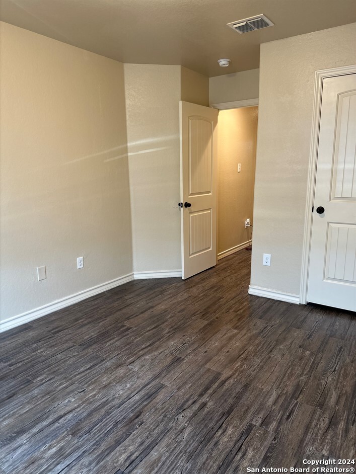 6946 LAKEVIEW DR 101