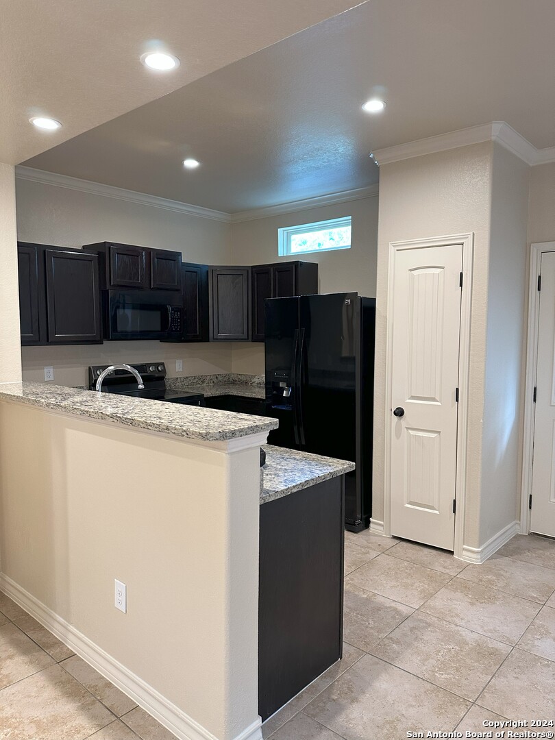 6946 LAKEVIEW DR 101