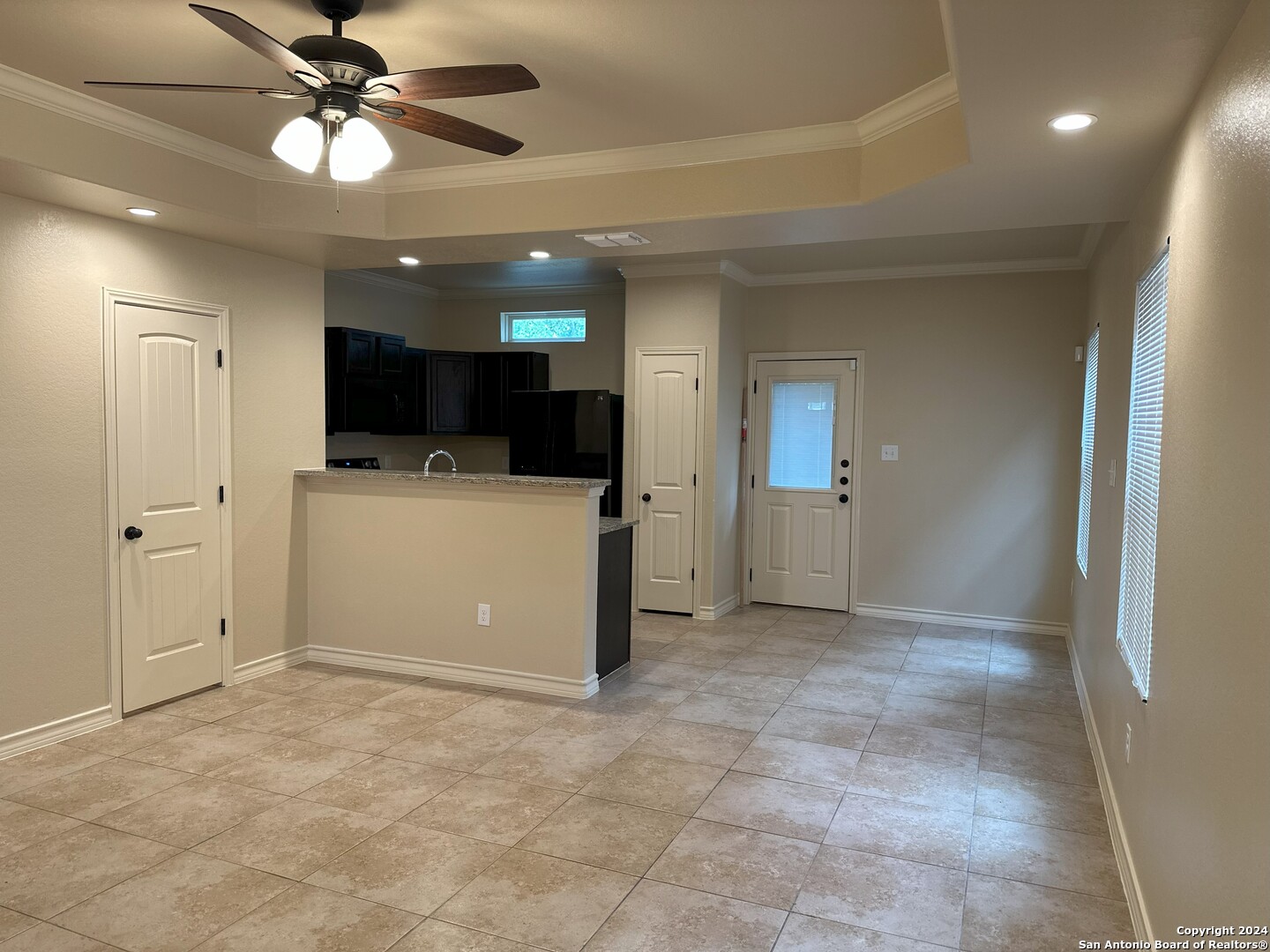 6946 LAKEVIEW DR 101