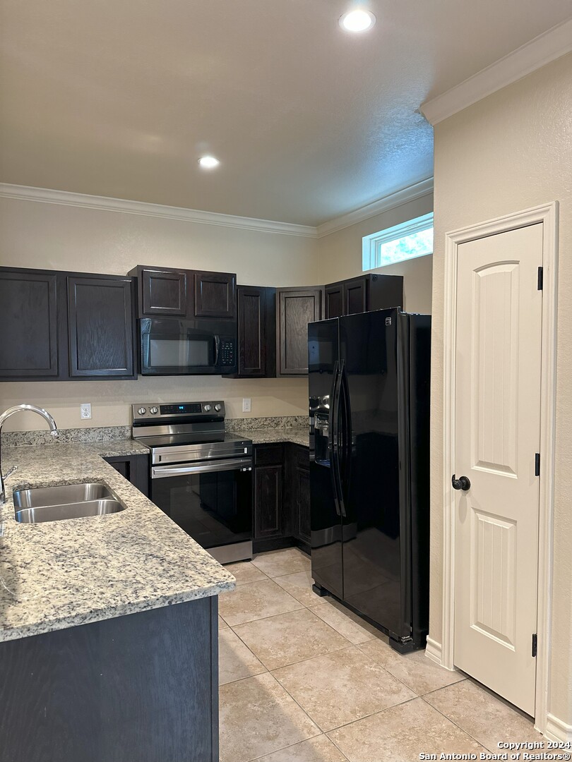 6946 LAKEVIEW DR 101