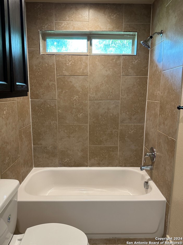 6946 LAKEVIEW DR 101