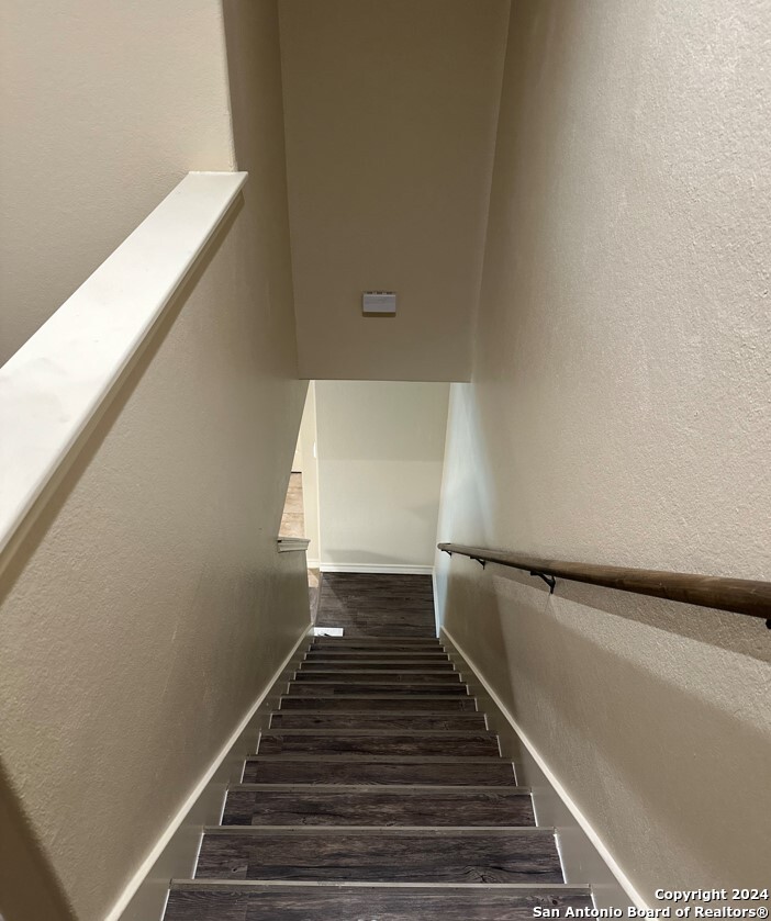 6946 LAKEVIEW DR 101