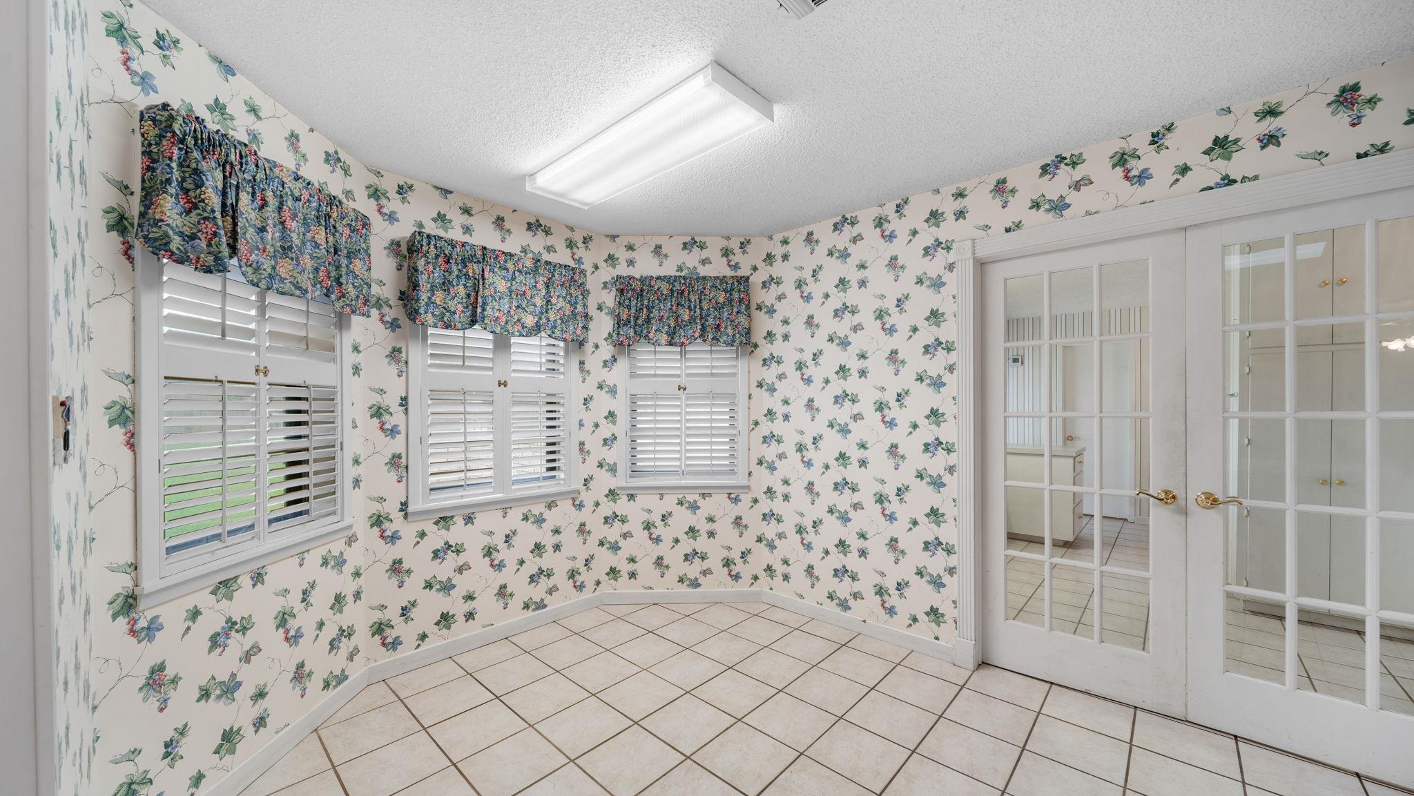 487 Edgewood Ave