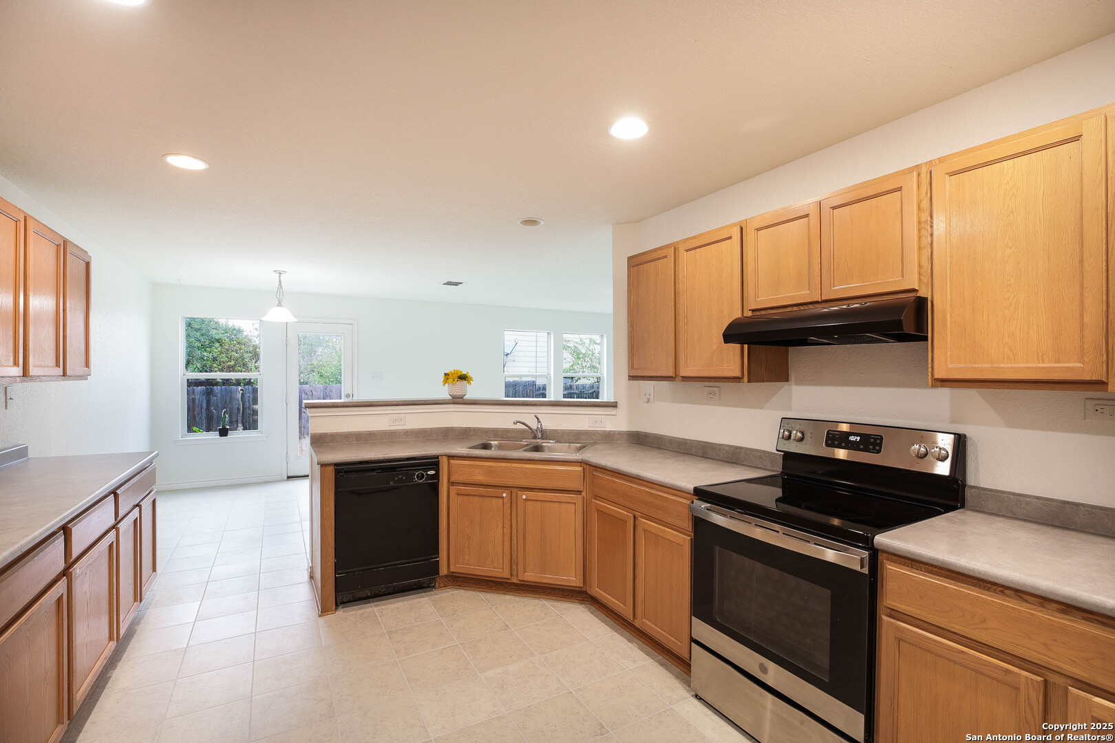 8607 Egret Ct