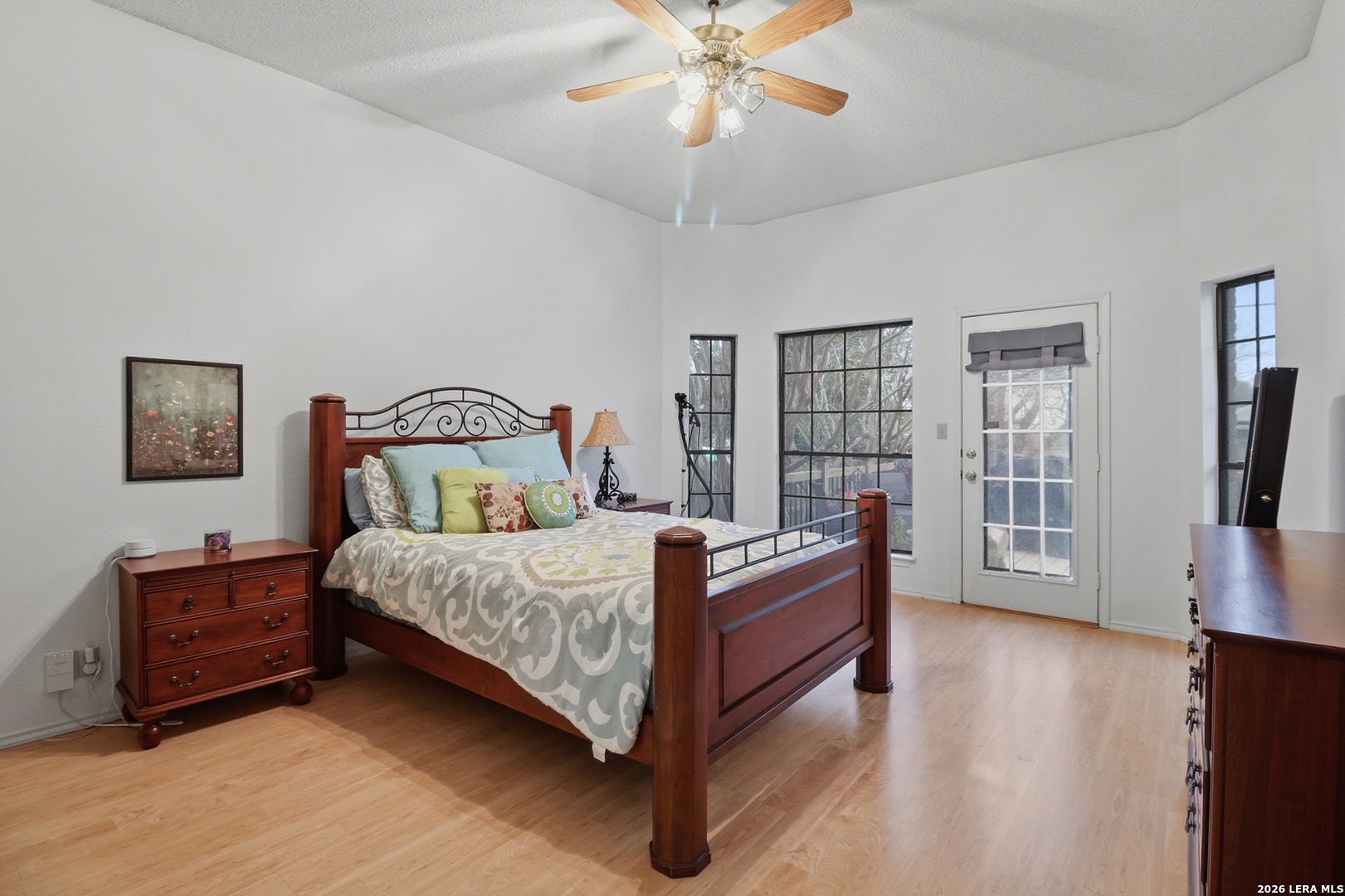 1318 Summit Creek