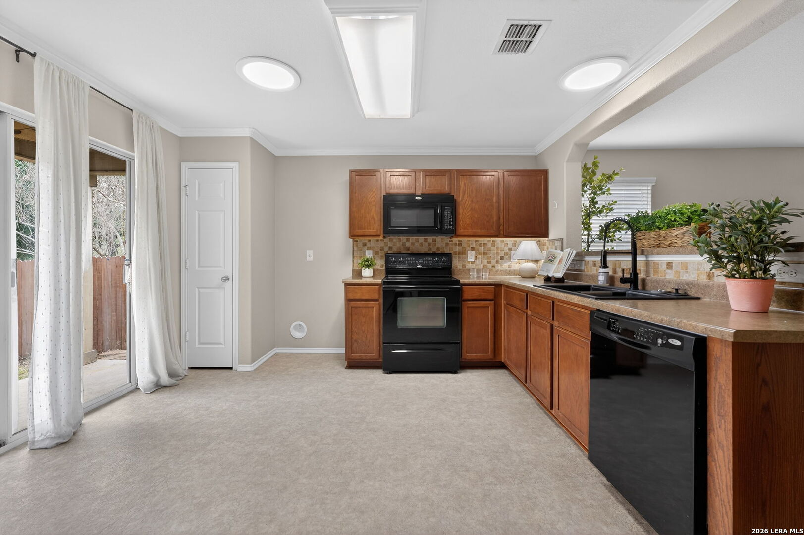 25011 Longbranch