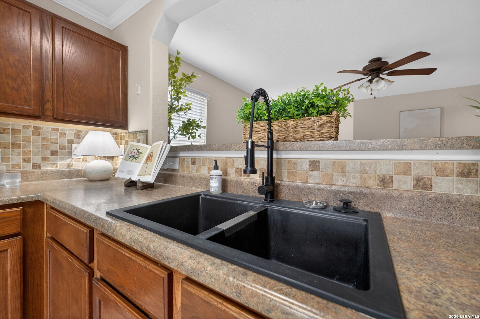 25011 Longbranch