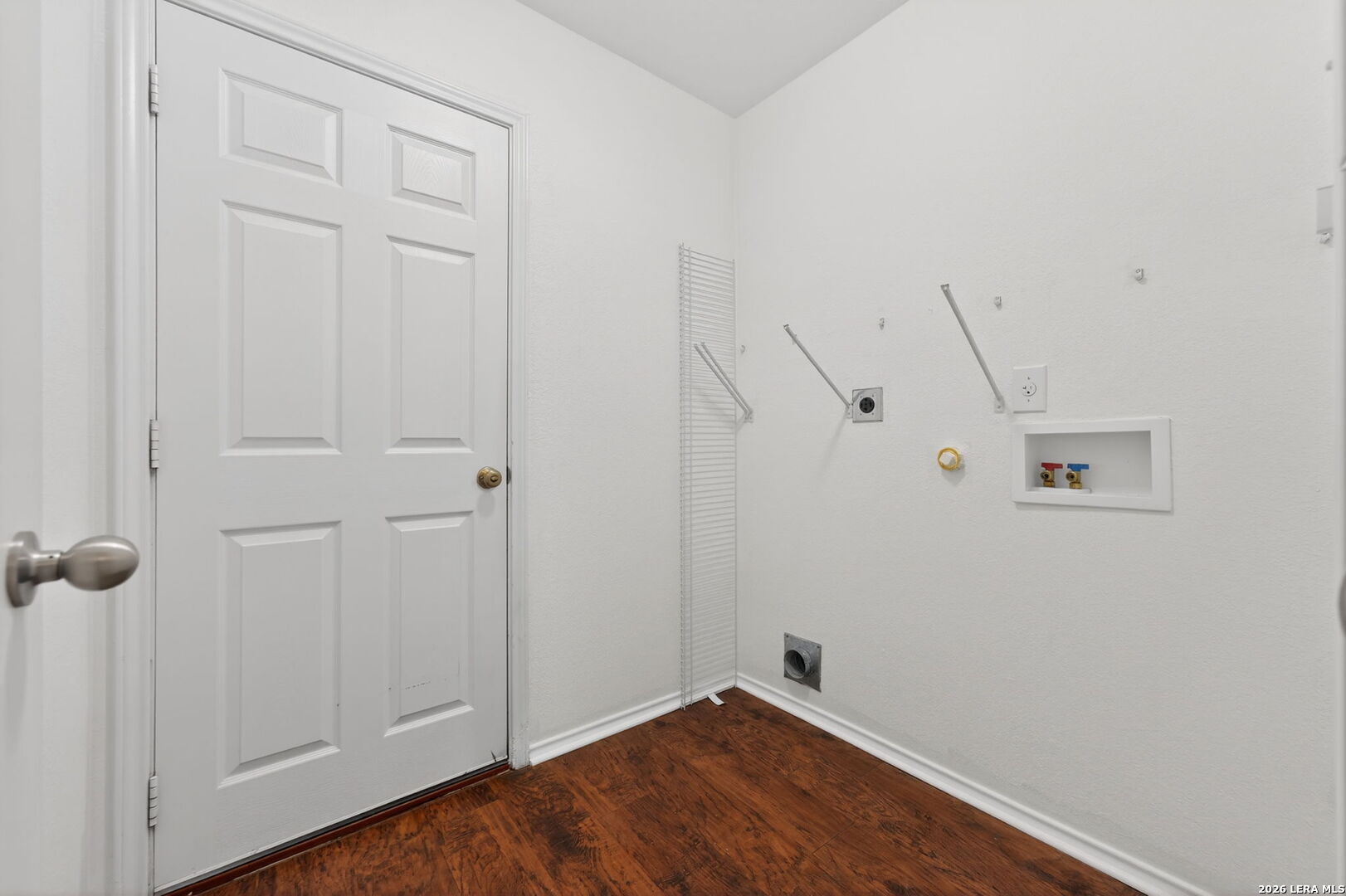 25011 Longbranch