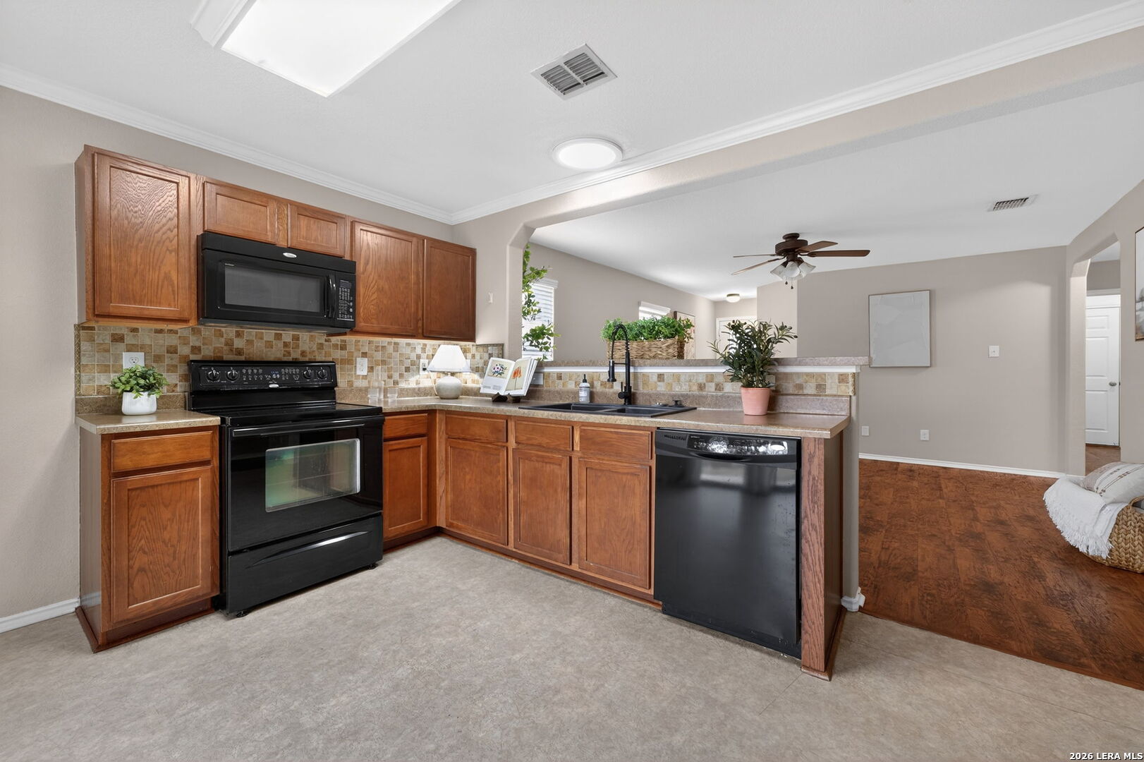 25011 Longbranch