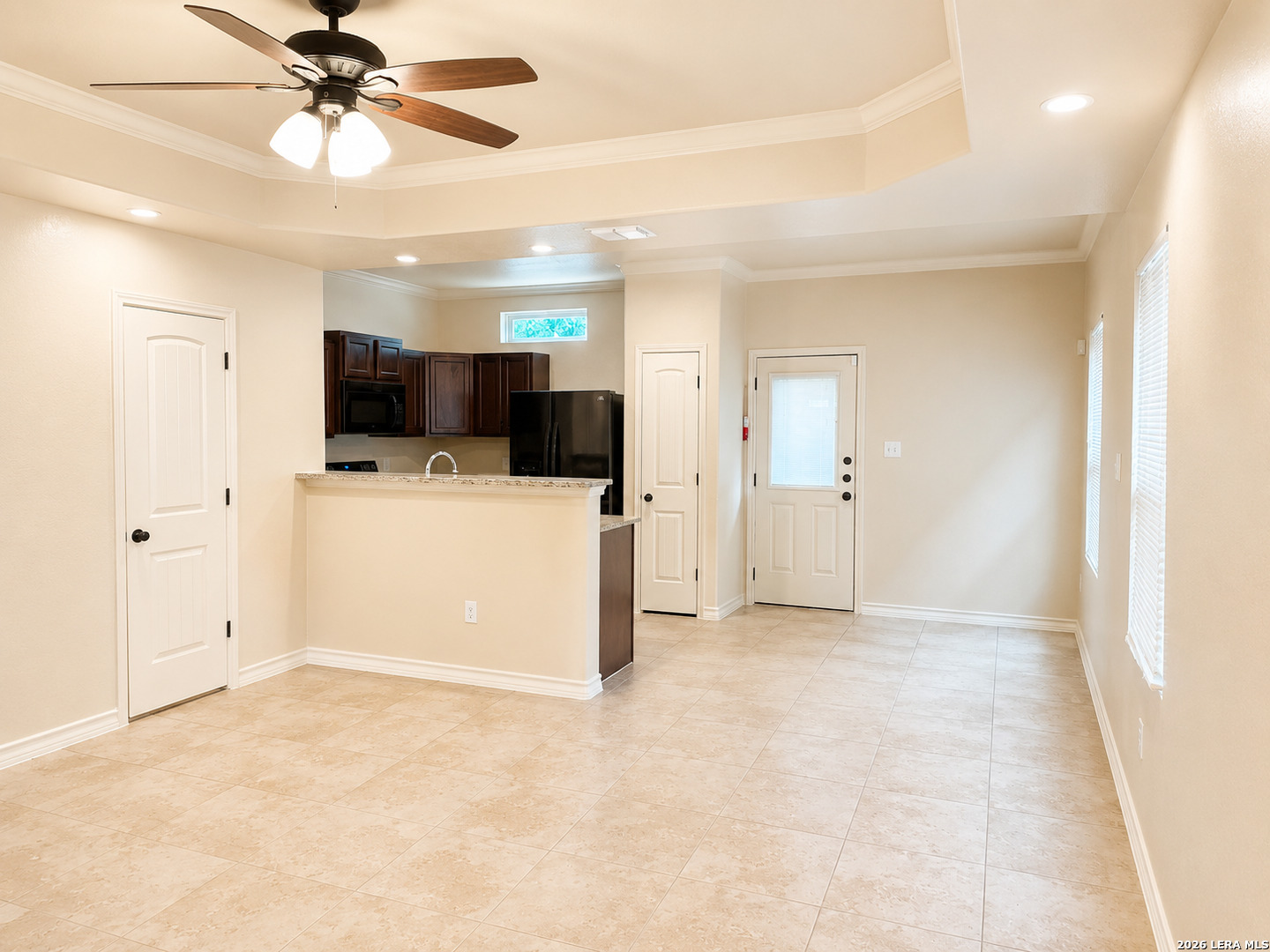 6946 Lakeview