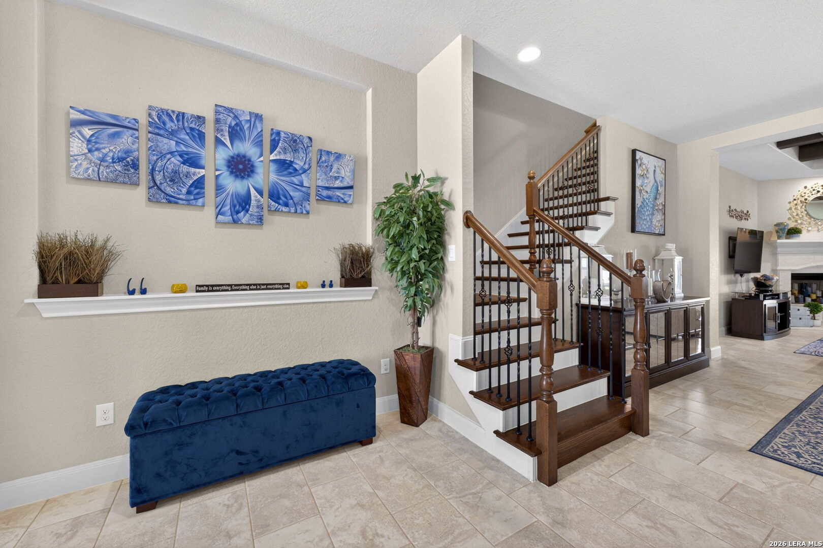 7118 DELAINE PARK
