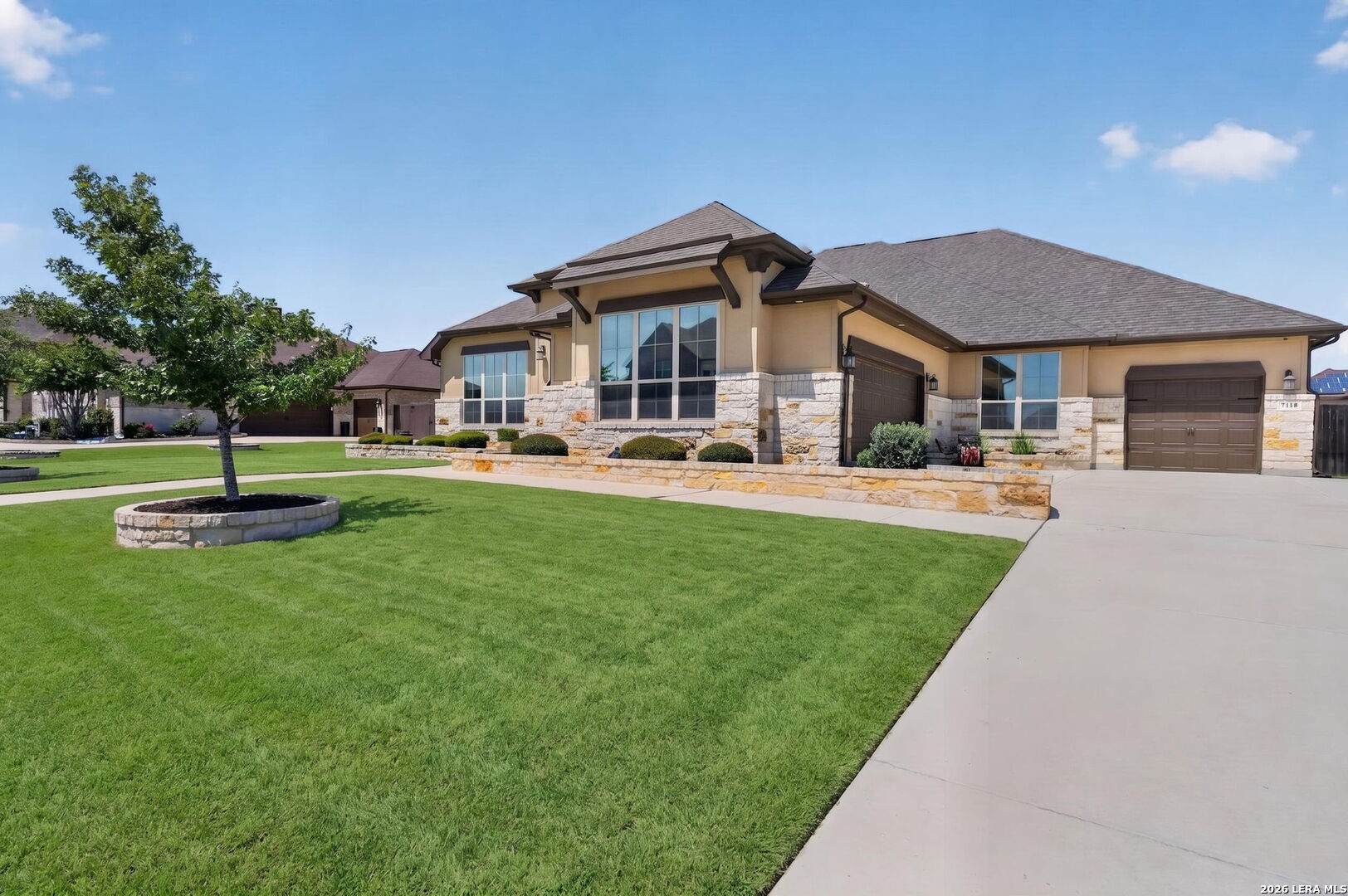 7118 DELAINE PARK