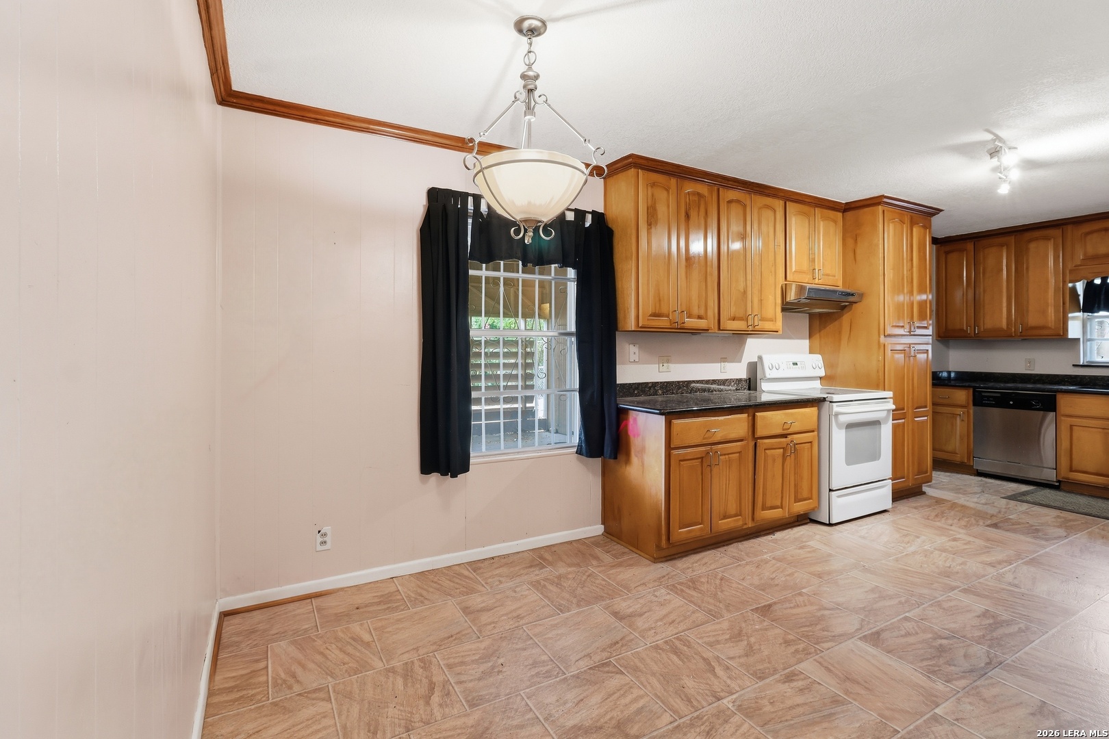 407 MONTPELIER DR