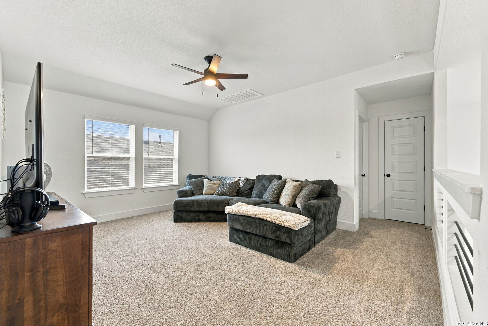 9402 Pioneer Junction
