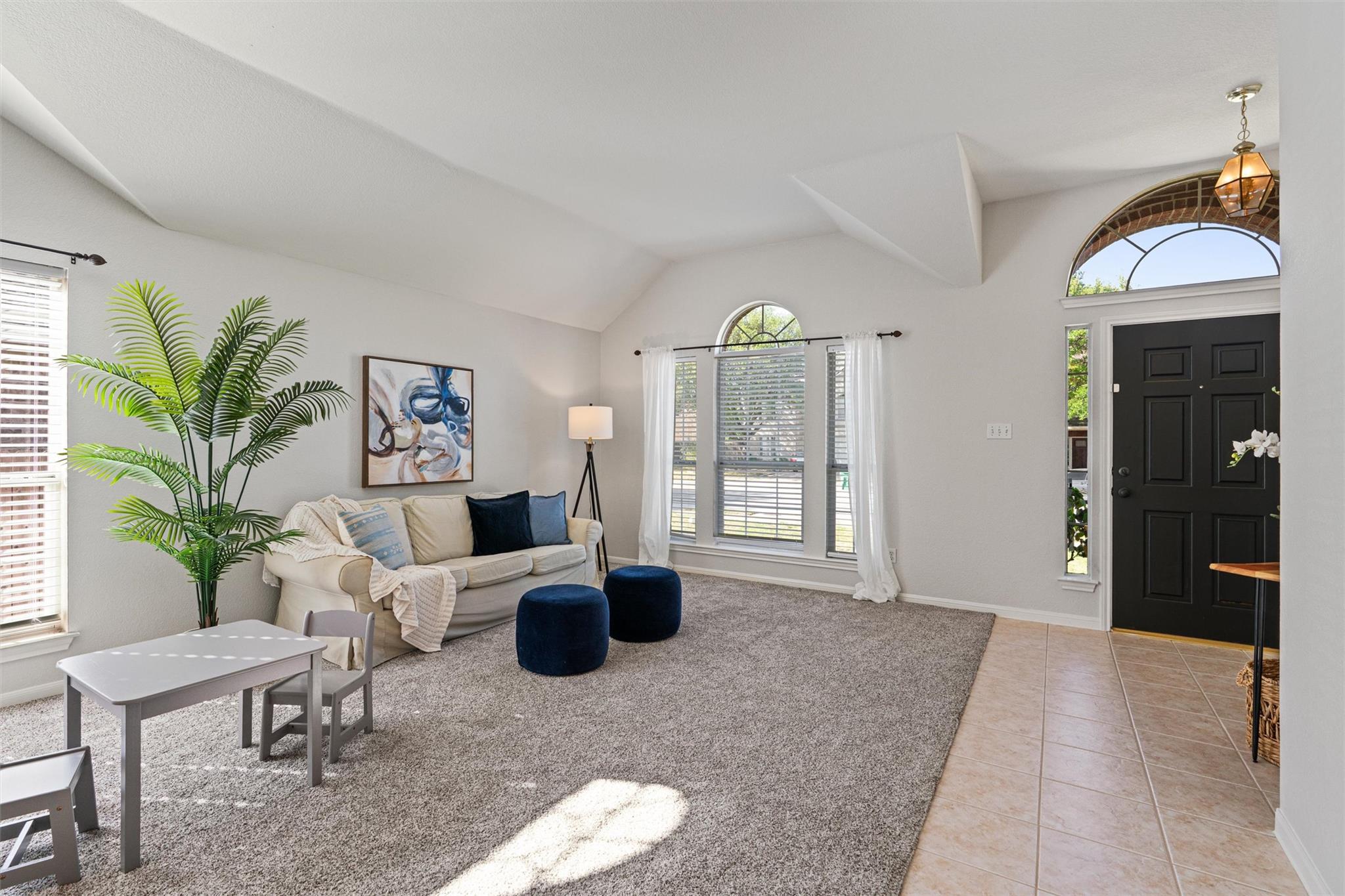 606 S Lynnwood TRL