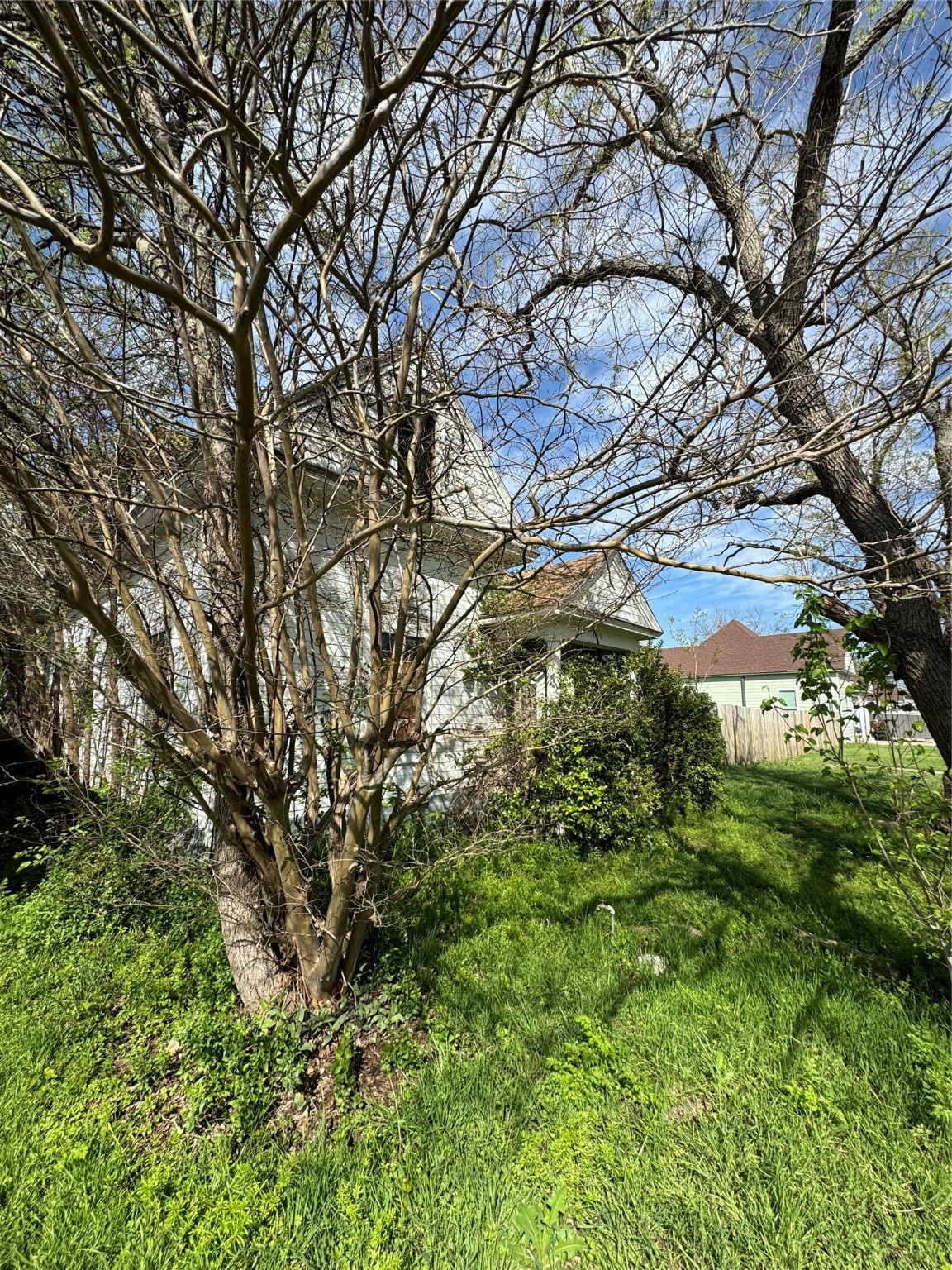405 E Walnut Street