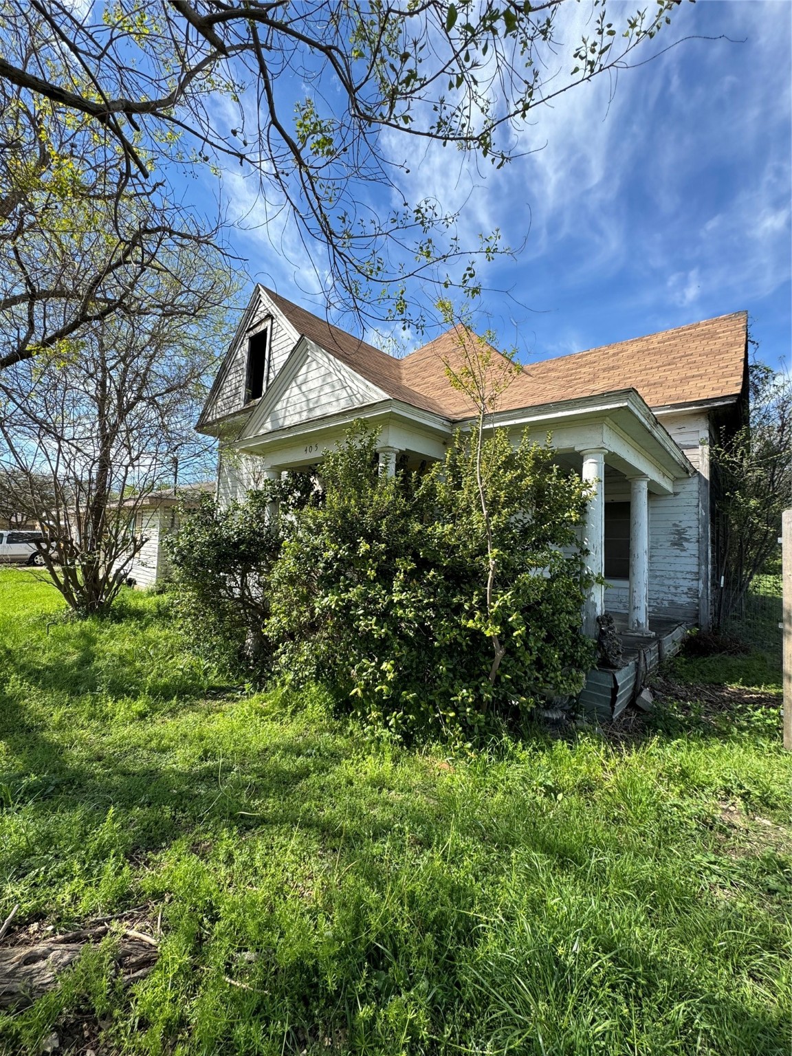 405 E Walnut Street