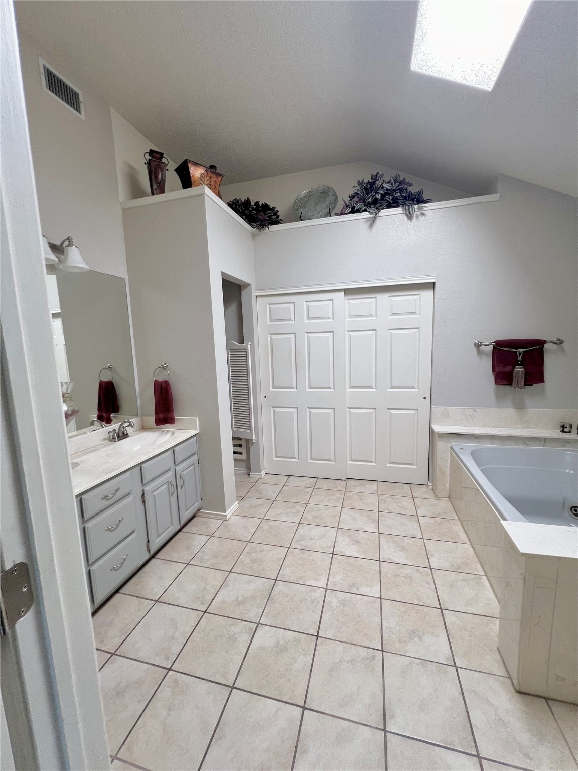 8700 Mystic Trail