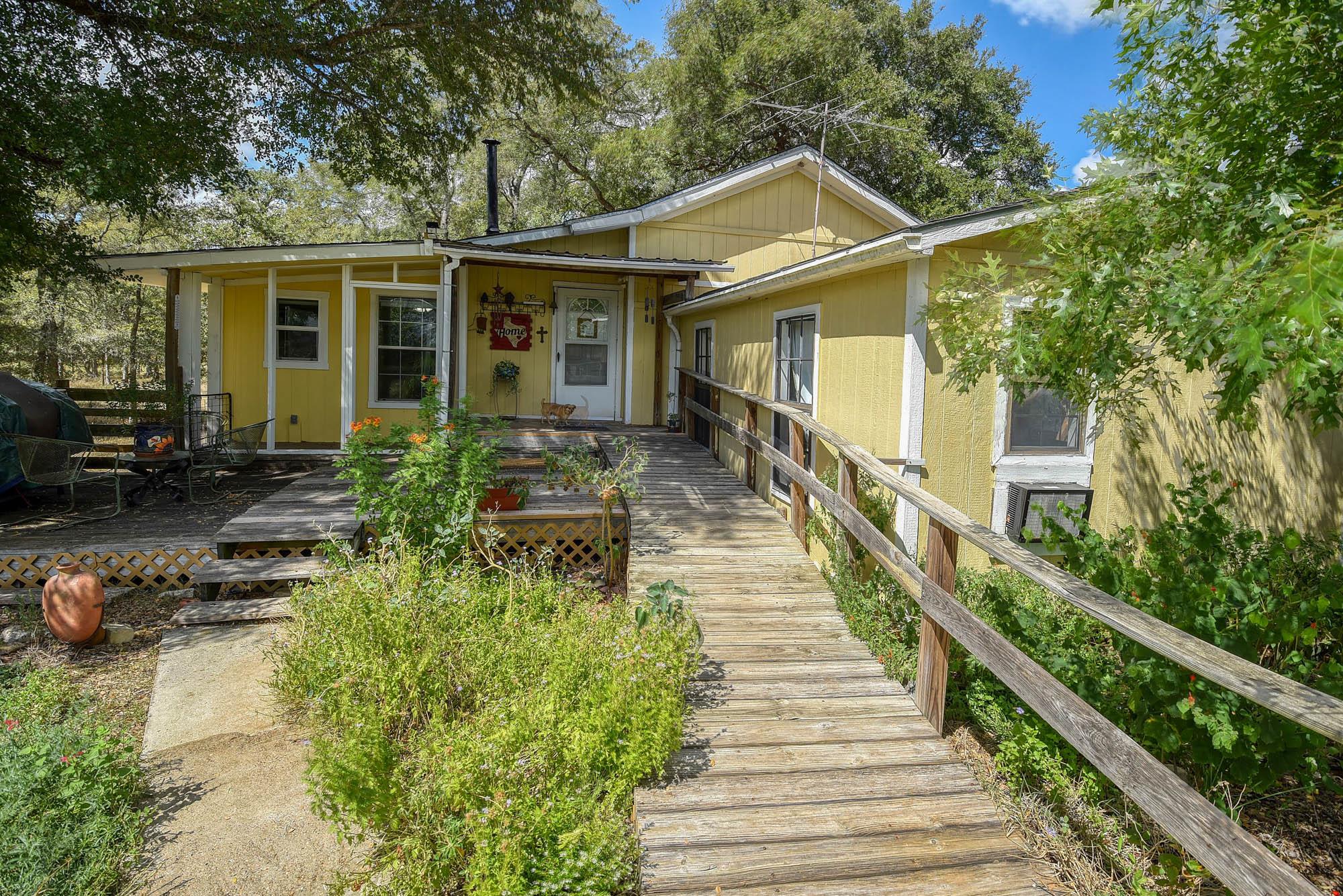 1114 Spotted Horse TRL