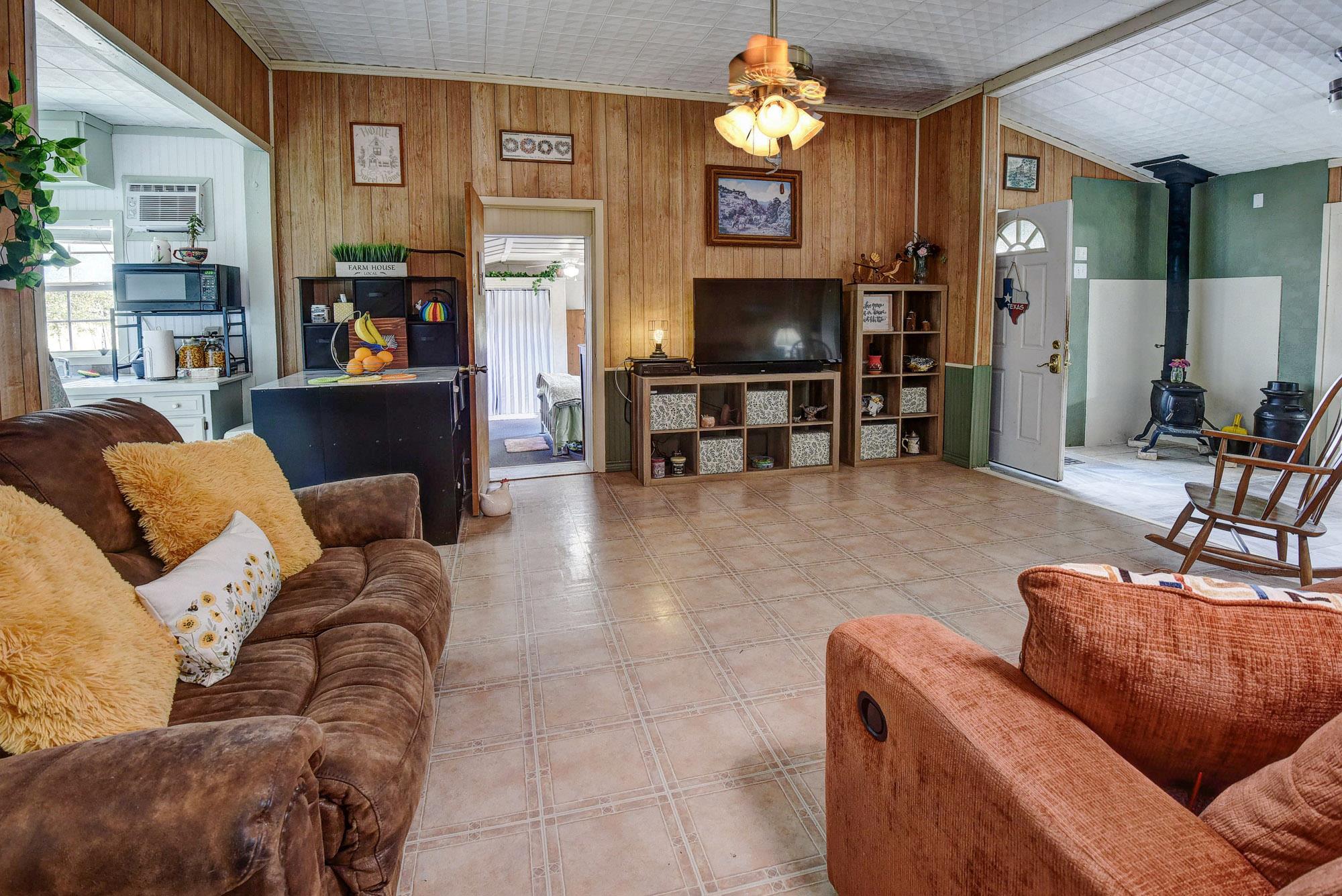 1114 Spotted Horse TRL