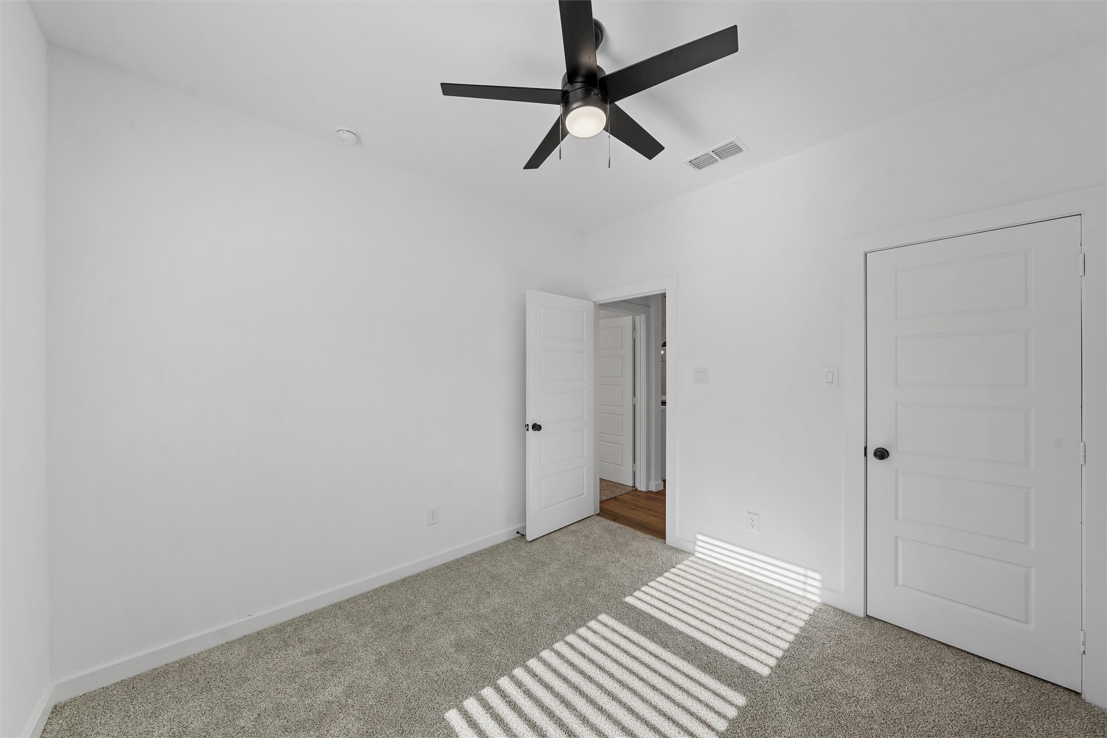 421 E Walnut Street