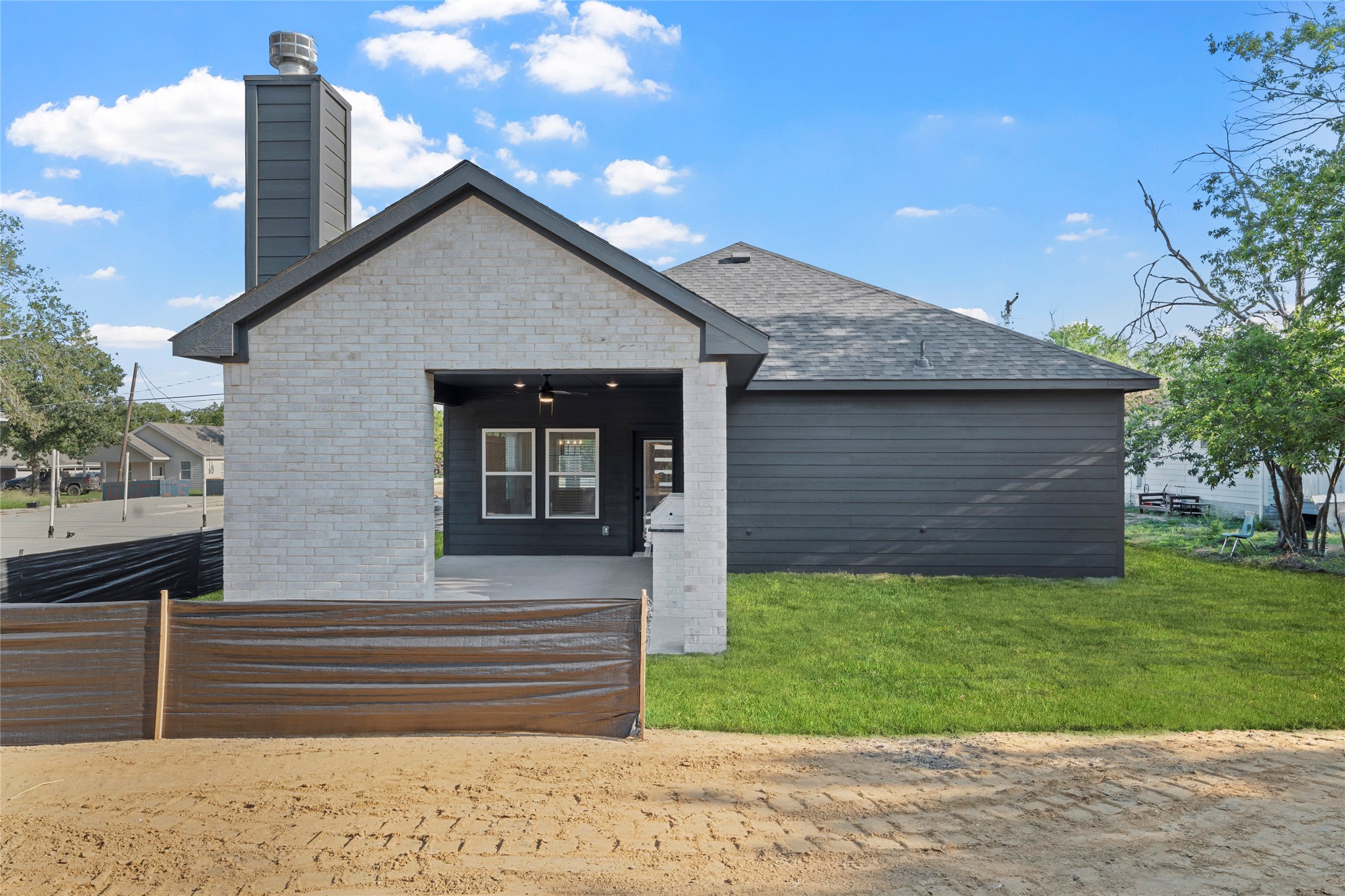 421 E Walnut Street
