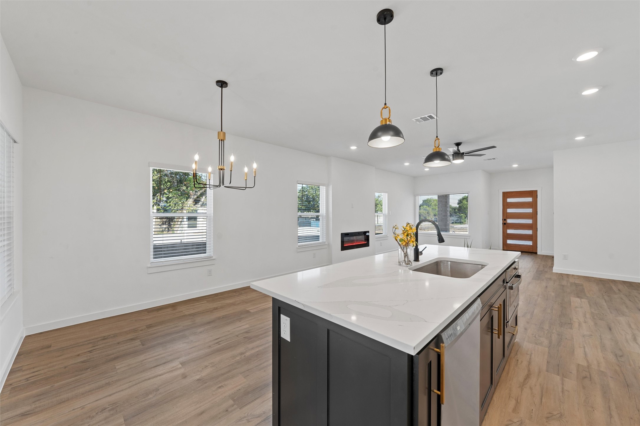 421 E Walnut Street