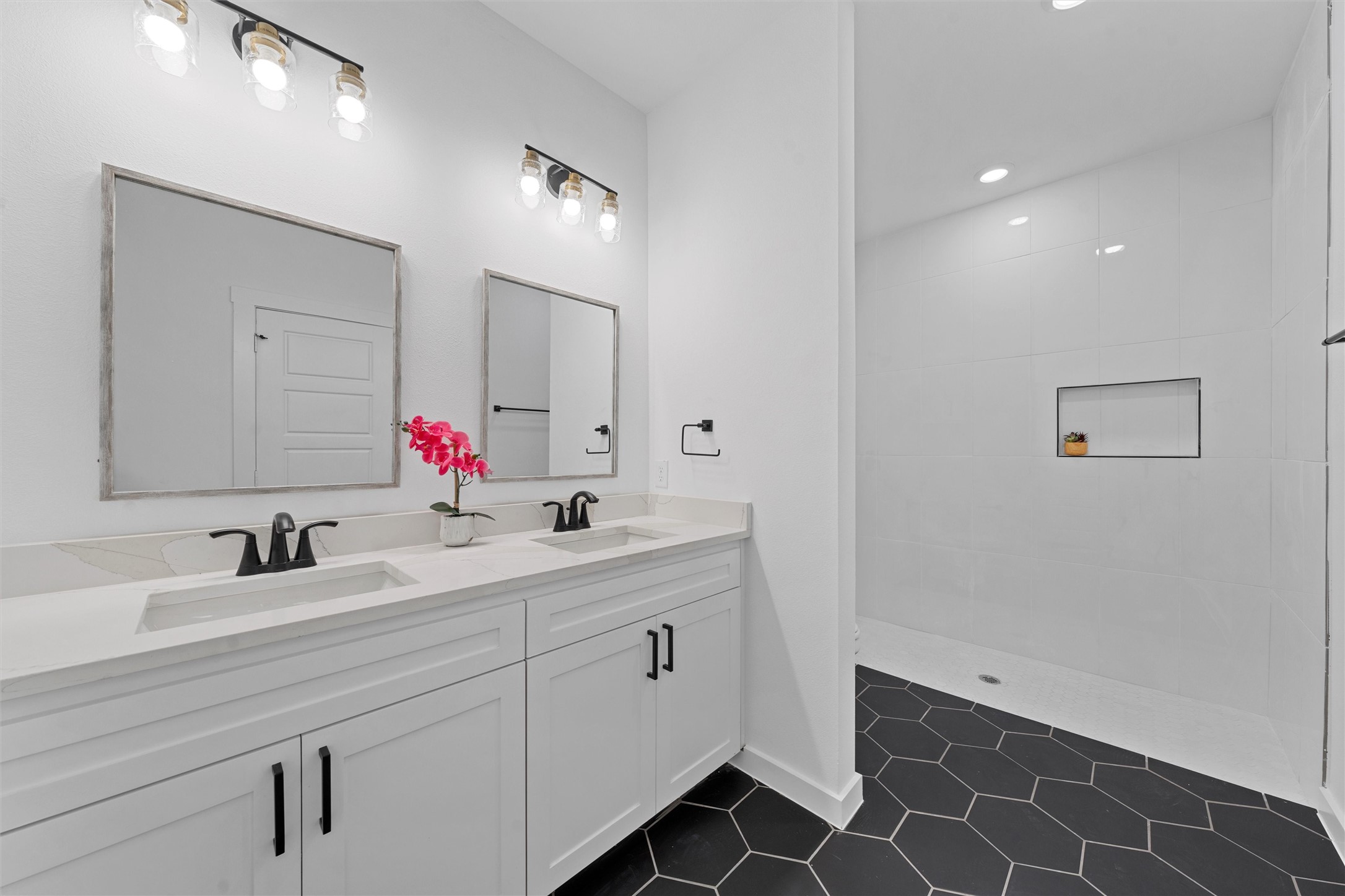 421 E Walnut Street